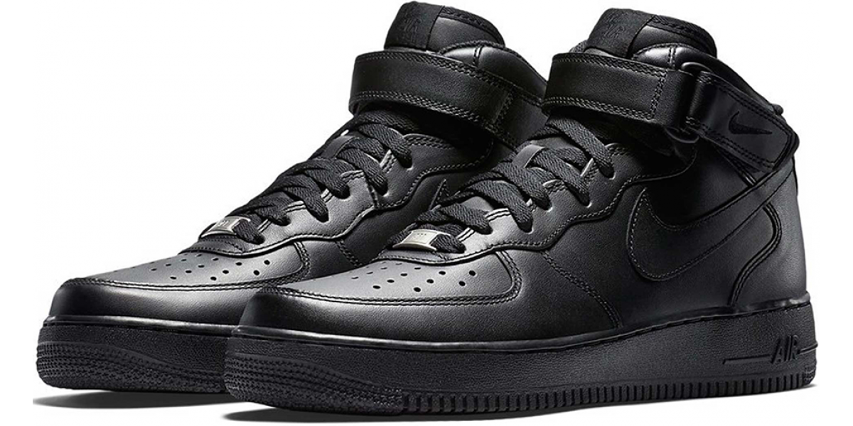 size 4 black air force